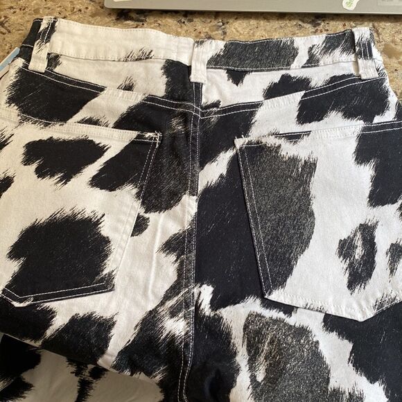 WEWOREWHAT Black & White Skinny Denim Jeans - Picture 6 of 6